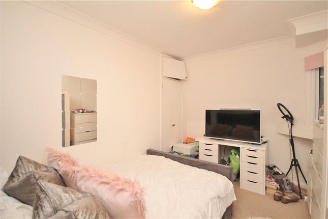 27A, Broadway, Woking photo 4
