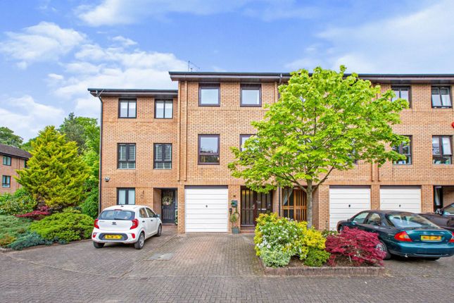 Thumbnail Town house for sale in Mansionhouse Gardens, Glasgow