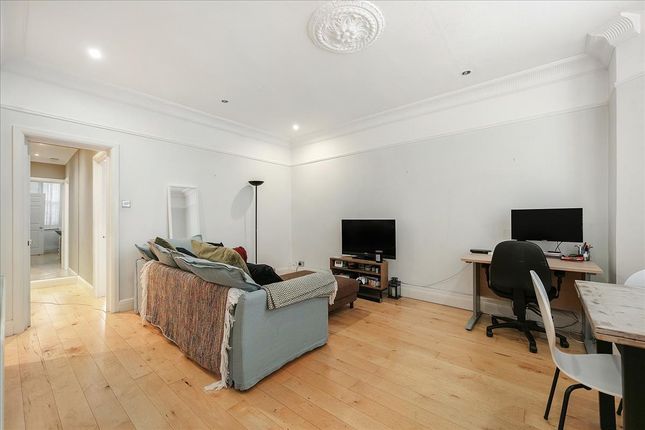 LGF 59a, Gwendwr Road, London photo 3