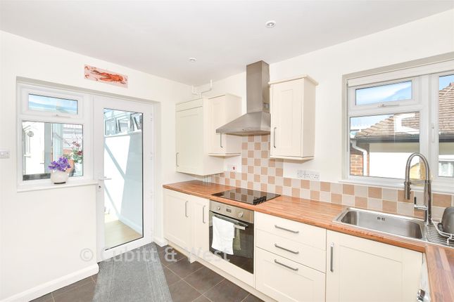 3-bed bungalow on 8, Linden Avenue, East Grinstead, £575,000