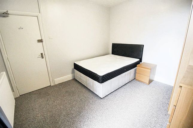 Room 2, 48 Craven Road,, Rugby photo 5