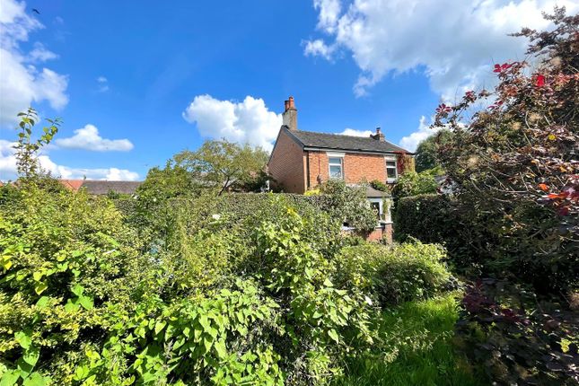 Cottage for sale in The Gardens, Sandbach