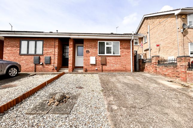 Thumbnail Semi-detached bungalow to rent in Valley View Drive, Bottesford, Scunthorpe