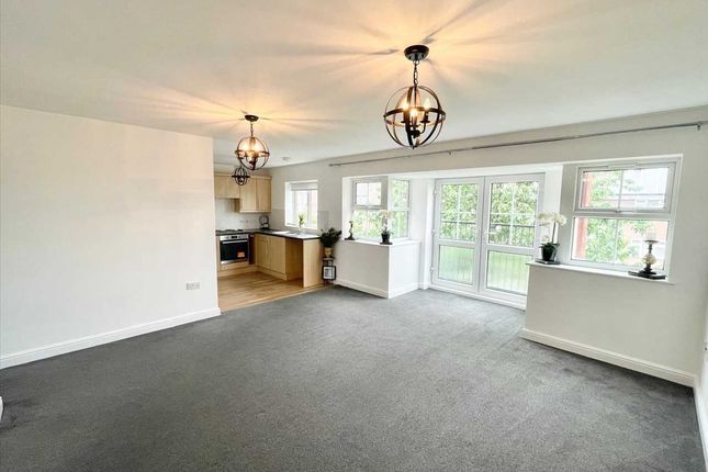 15, Waterloo Court, Lower Pilsley photo 2
