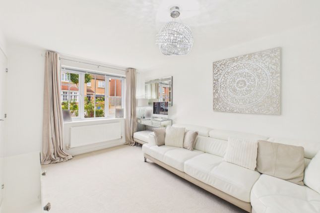 36 Scaife Close, Cottingham, East Riding of Yorkshire photo 4