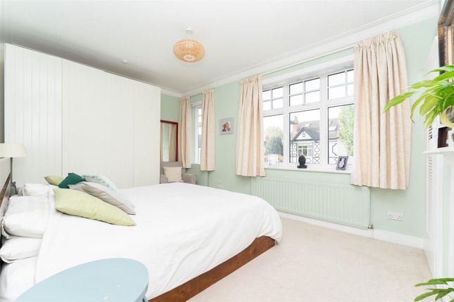 Terraced house for sale in Gumleigh Road, London