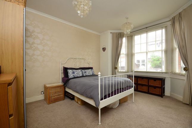 Adela Avenue, Motspur Park photo 4