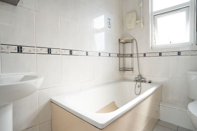 108B, Links Road, London photo 4