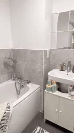 37, Furrows Drive, Herne photo 4