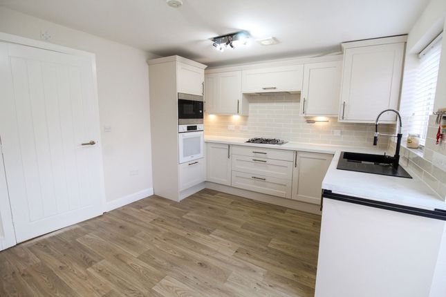 27 Bates Avenue, Blyth photo 2