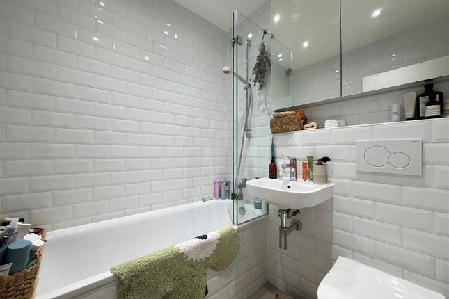 Sinclair Road, London photo 3