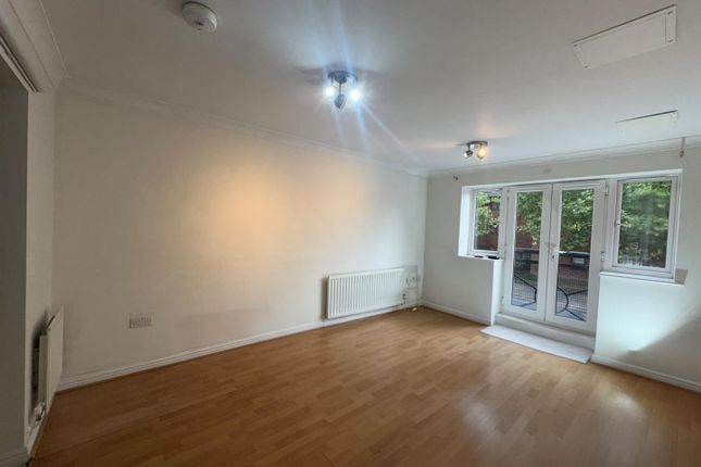 Flat 20, Century House, Forty Avenue, WEMBLEY photo 2