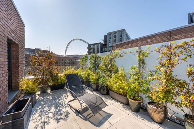 Flat for sale in Empire Way, Wembley Park, Wembley