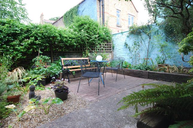 Thumbnail Property to rent in Herne Hill Road, London