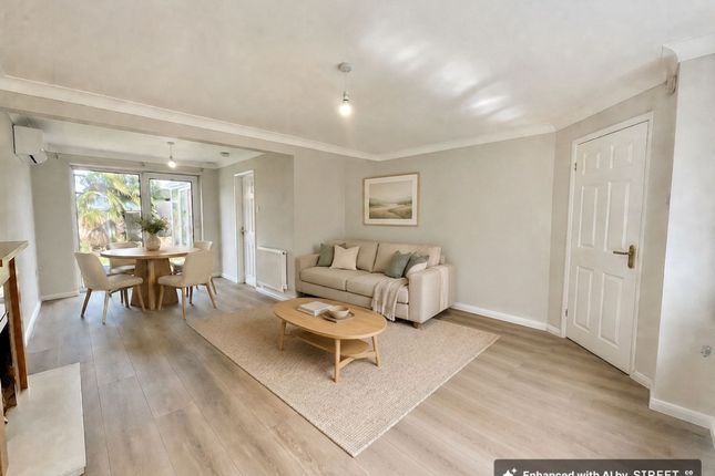 7 Jordan Way, Stone photo 2