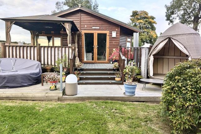 6, Letham Fues Caravan Park, Leven photo 2