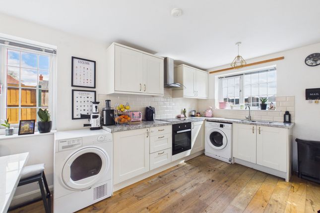 2c Coningswath Road, Nottingham photo 4