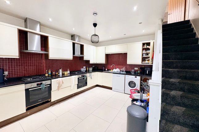 61 Balfour Road, Nottingham photo 2