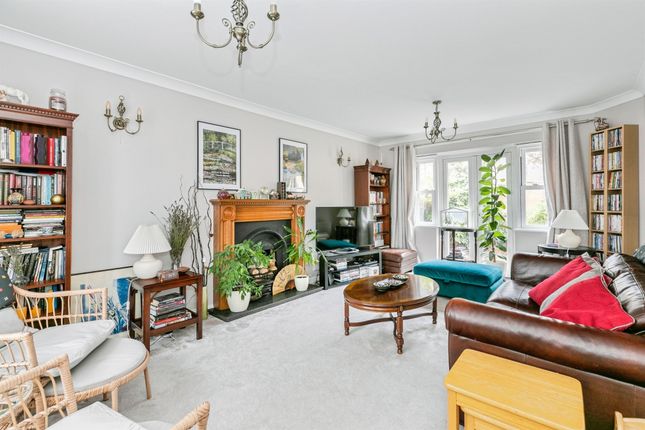 2, Apley Way, Cambridge photo 3