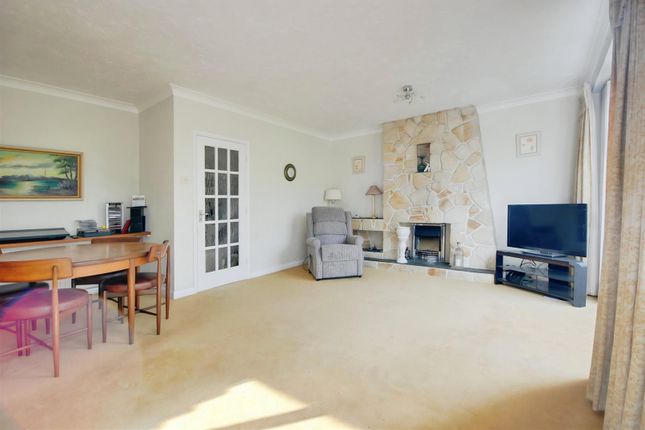2, Grove Hall Road, Bushey photo 2
