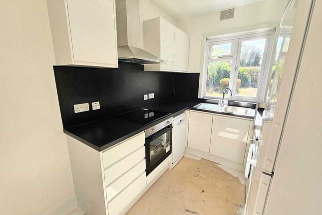 63, GLENDALE AVENUE, Edgware photo 5