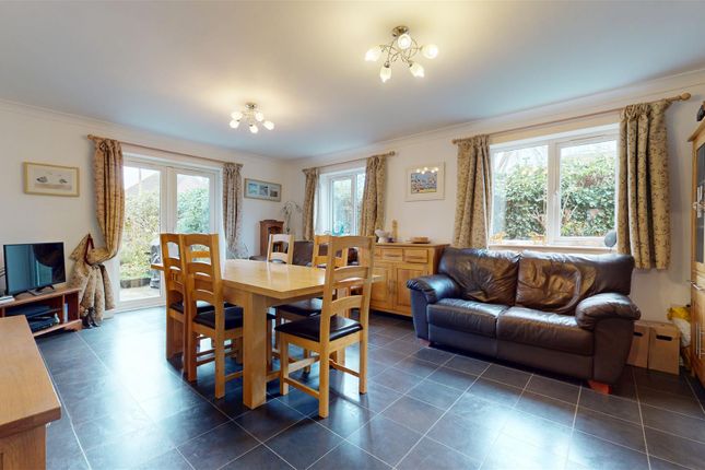 4, Wavell Court, Milton Keynes photo 2
