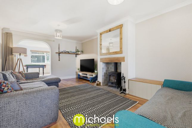6, Heathfields, Colchester photo 4