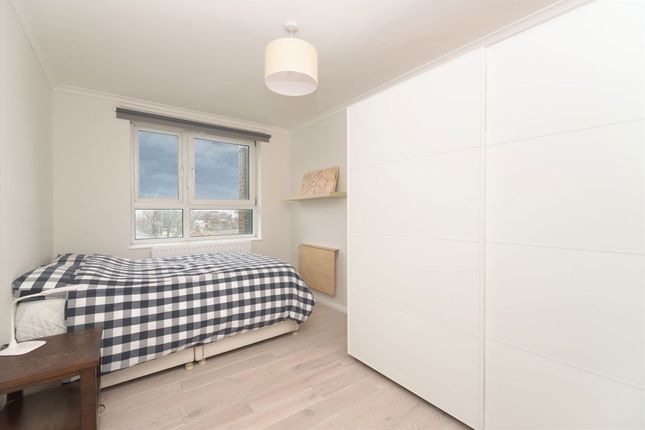 7 Darnall House, Royal Hill, London photo 4
