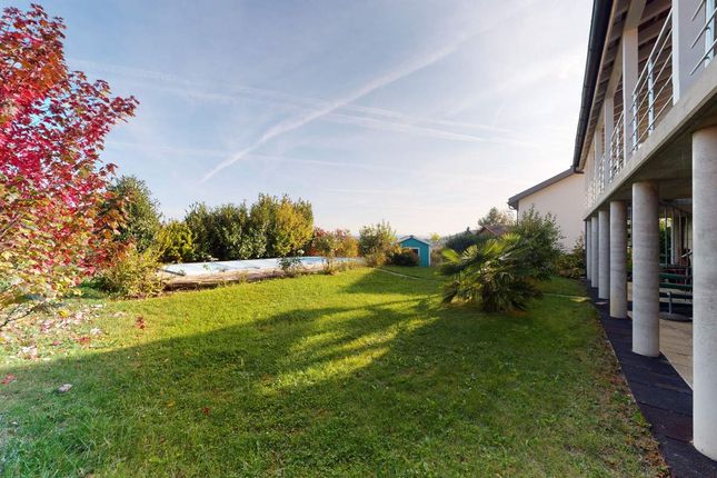 Villa for sale in Montagny, Canton De Vaud, Switzerland