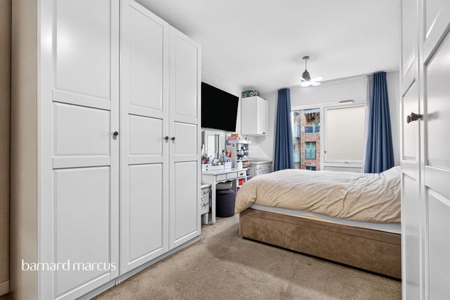 Flat 13, Arum Apartments, 22, Royal Engineers Way, London photo 4
