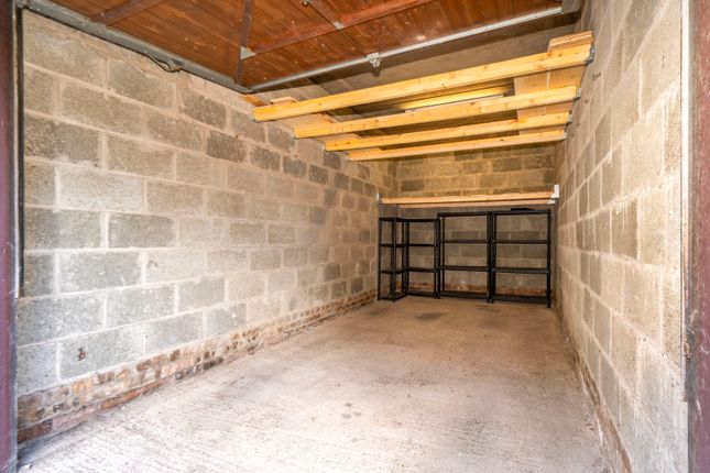Garage 26C Sandport, Leith, Edinburgh photo 4