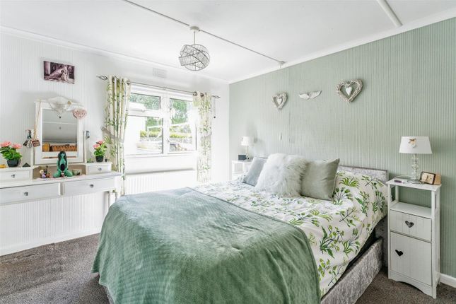 53 Sunnyhaven Park, Llandrindod Wells photo 4