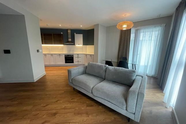 Flat 926 2, Engineers Way, Wembley photo 4