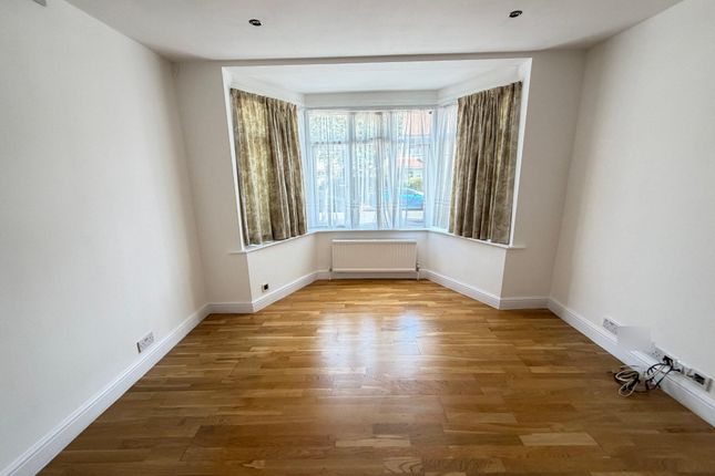 13, Brentmead Gardens, London photo 3