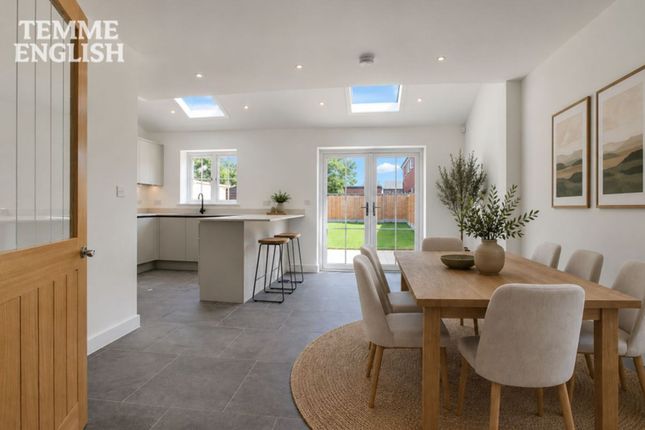 11 New Century Road, Laindon West photo 2