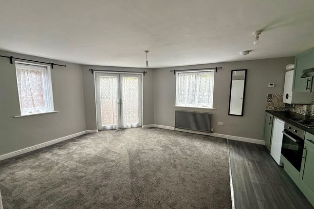 Flat 12, Brook Court, Bristol photo 3