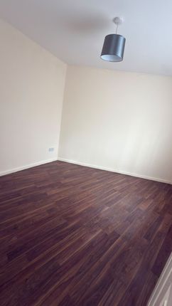 75 Flamstead End Road, Cheshunt Waltham Cross, Hertfordshire photo 4
