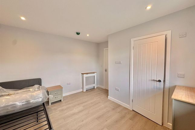 Room 5, 1, Kingsley Crescent, Benfleet photo 3