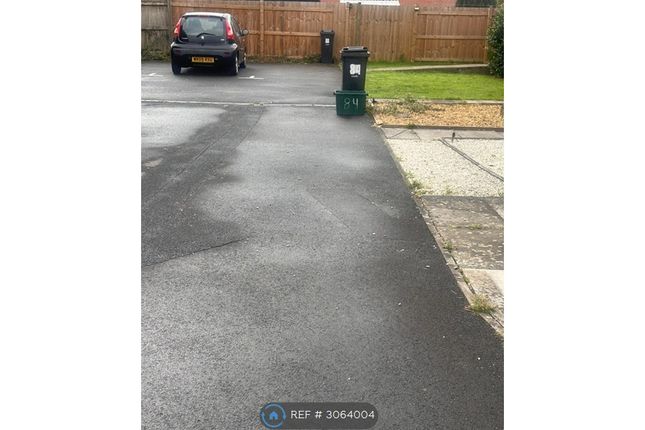 The Willows, Bradley Stoke, Bristol photo 3