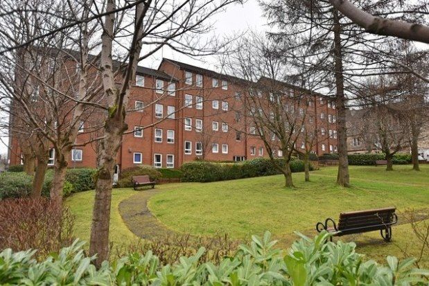 Thumbnail Flat to rent in 8 Linden Way, Glasgow