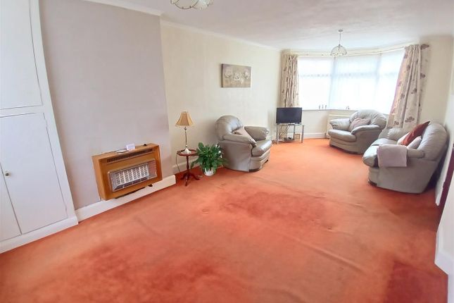 51, St. Nicolas Road, Nuneaton photo 2