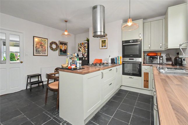 2, St. Johns Place, West Yorkshire photo 3
