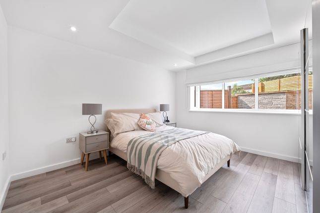 166, Durham Road, London photo 4