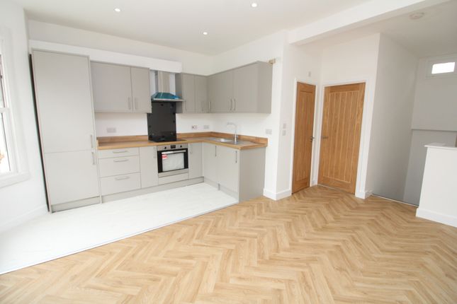44 B, Swallowfield Road, Charlton photo 2