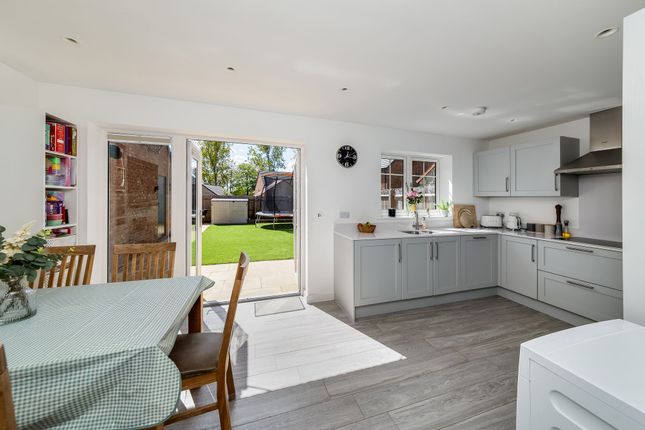 17 Davies Edge, Abingdon photo 2