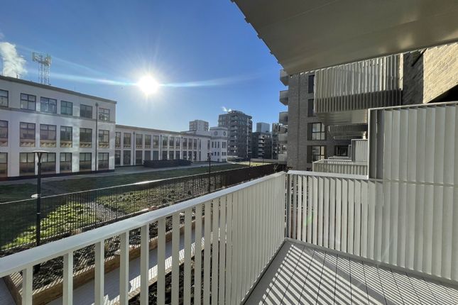 Flat 19, Opus House 3 Salutation Gardens, London photo 3