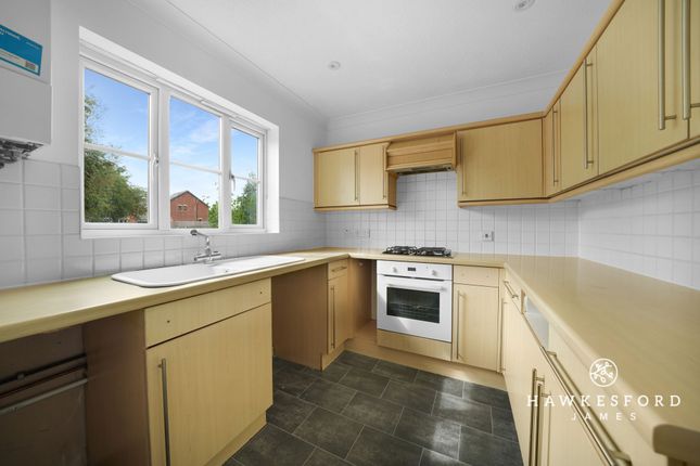 12 Anatase Close, Sittingbourne photo 4