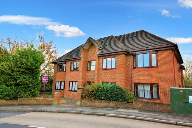 Flat for sale in Anchor Hill, Knaphill, Woking, Surrey