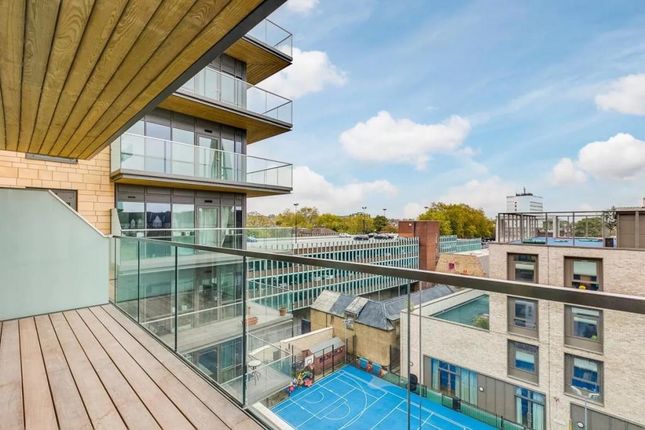 Flat 36, Longfield Avenue, Ealing photo 2