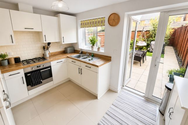 28, Willowherb Road, Bristol photo 4